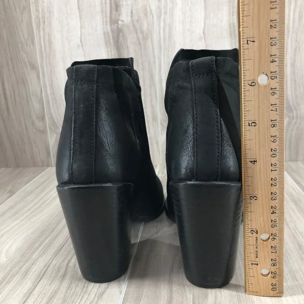 Crevo Ankle Boots Womens 7 Kazzee Black Nubuck Leather Slip On Chelsea Booties
